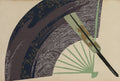 Quadro decorativo com arte japonesa abstrata de Kamisaka Sekka, apresentando um leque parcialmente visível com raios verdes claros e um cabo preto, sobreposto a formas curvas em tons de marrom e azul marinho com padrões de ondas brancas e detalhes dourados. O fundo é bege claro.