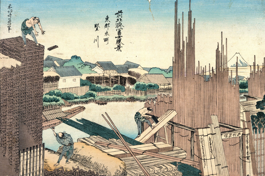 Quadro decorativo japonês de Hokusai, 'A Ponte Eitai em Edo', mostrando trabalhadores, casas e o Monte Fuji ao fundo.