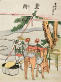 Gravura japonesa atribuída a Hokusai, mostrando um viajante e seu cavalo carregado, com montanhas e rio ao fundo, em cores suaves e detalhes precisos de xilogravura.