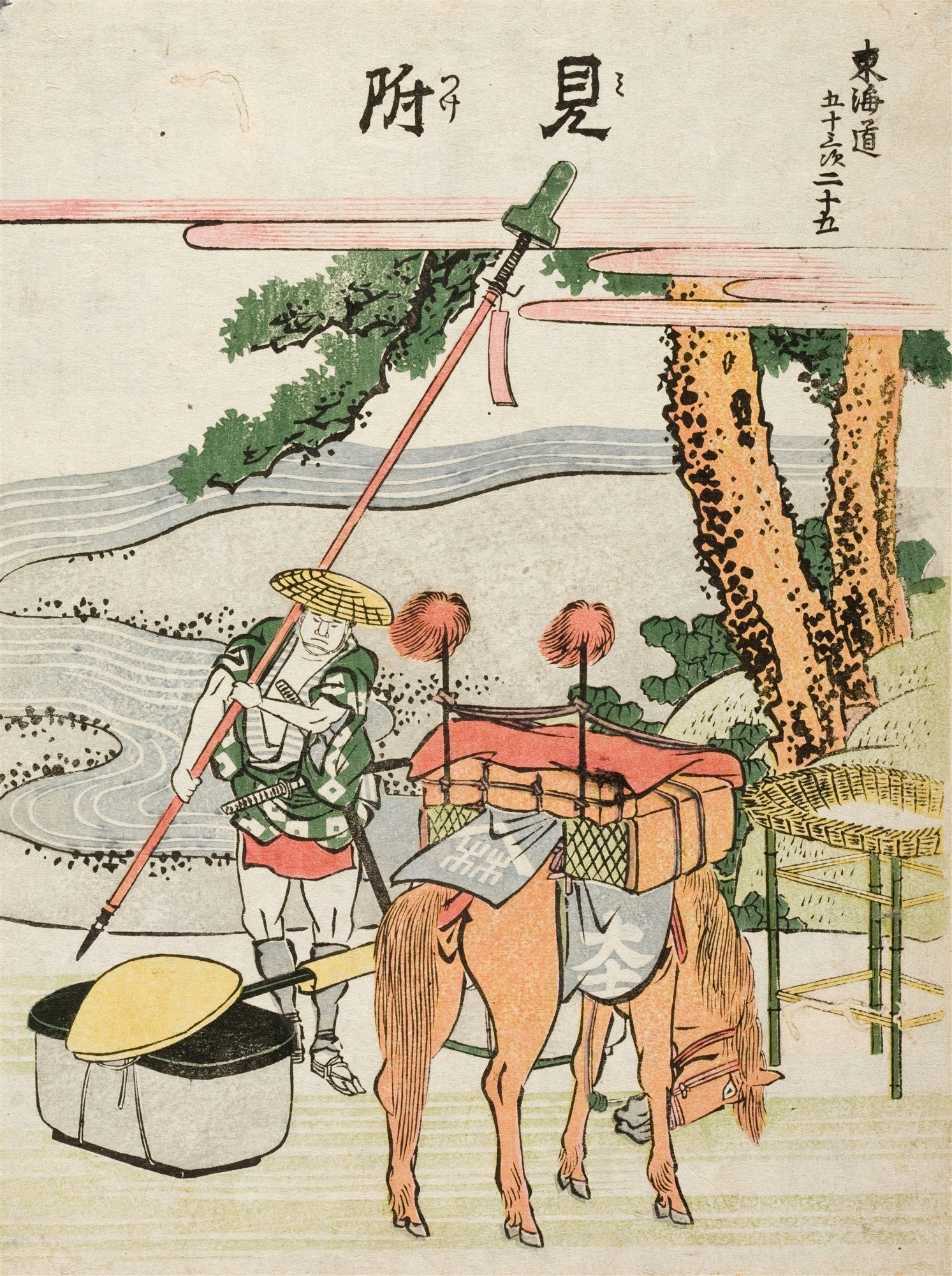 Gravura japonesa atribuída a Hokusai, mostrando um viajante e seu cavalo carregado, com montanhas e rio ao fundo, em cores suaves e detalhes precisos de xilogravura.