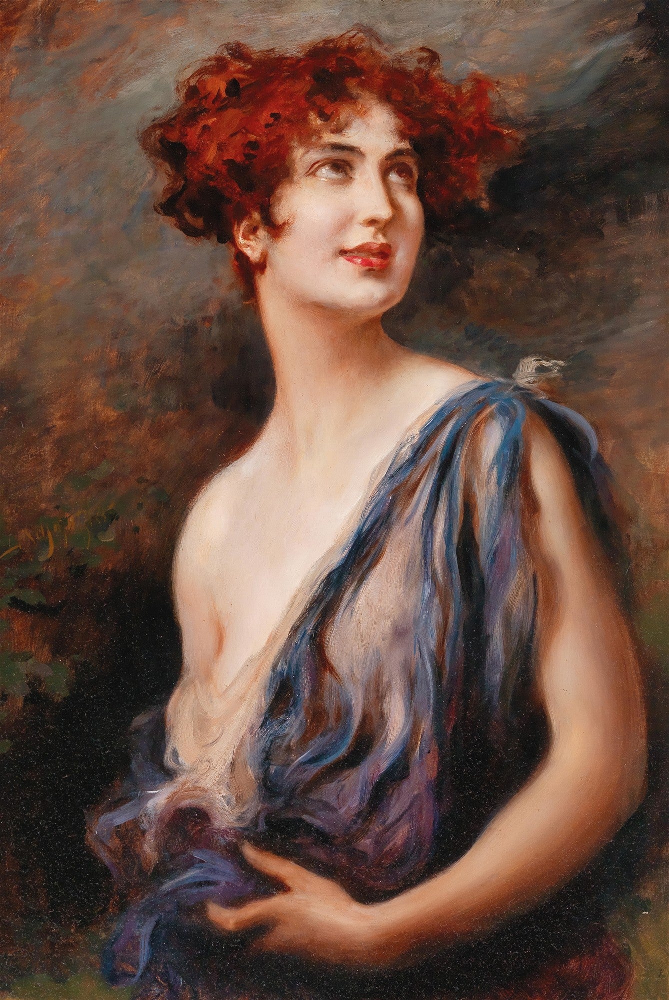 Retrato de busto de uma mulher jovem, de pele clara e cabelos ruivos e cacheados. Ela veste um tecido azul e olha para cima e para a direita com uma expressão pensativa. O fundo é escuro e esfumaçado.