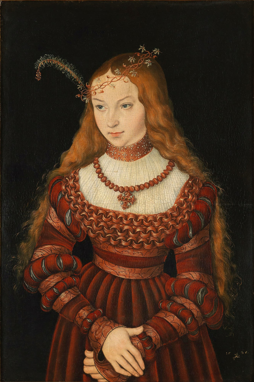 Retrato de uma jovem princesa do Renascimento, com longos cabelos ruivos, vestindo um elaborado vestido vermelho e joias, em fundo escuro. Obra de Lucas Cranach, o Velho.