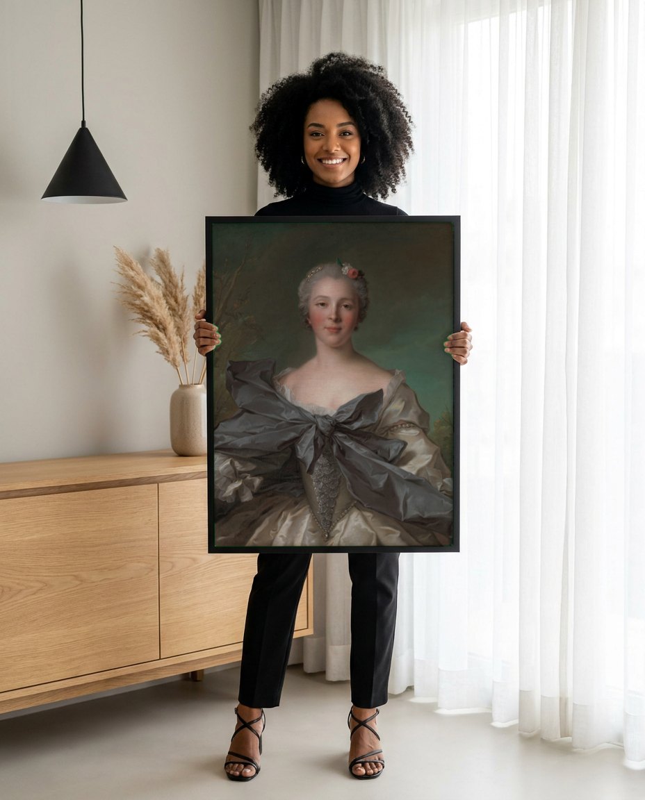 Quadro Decorativo Retrato de Dama - Jean-Marc Nattier | modelo apresentando o quadro emoldurado