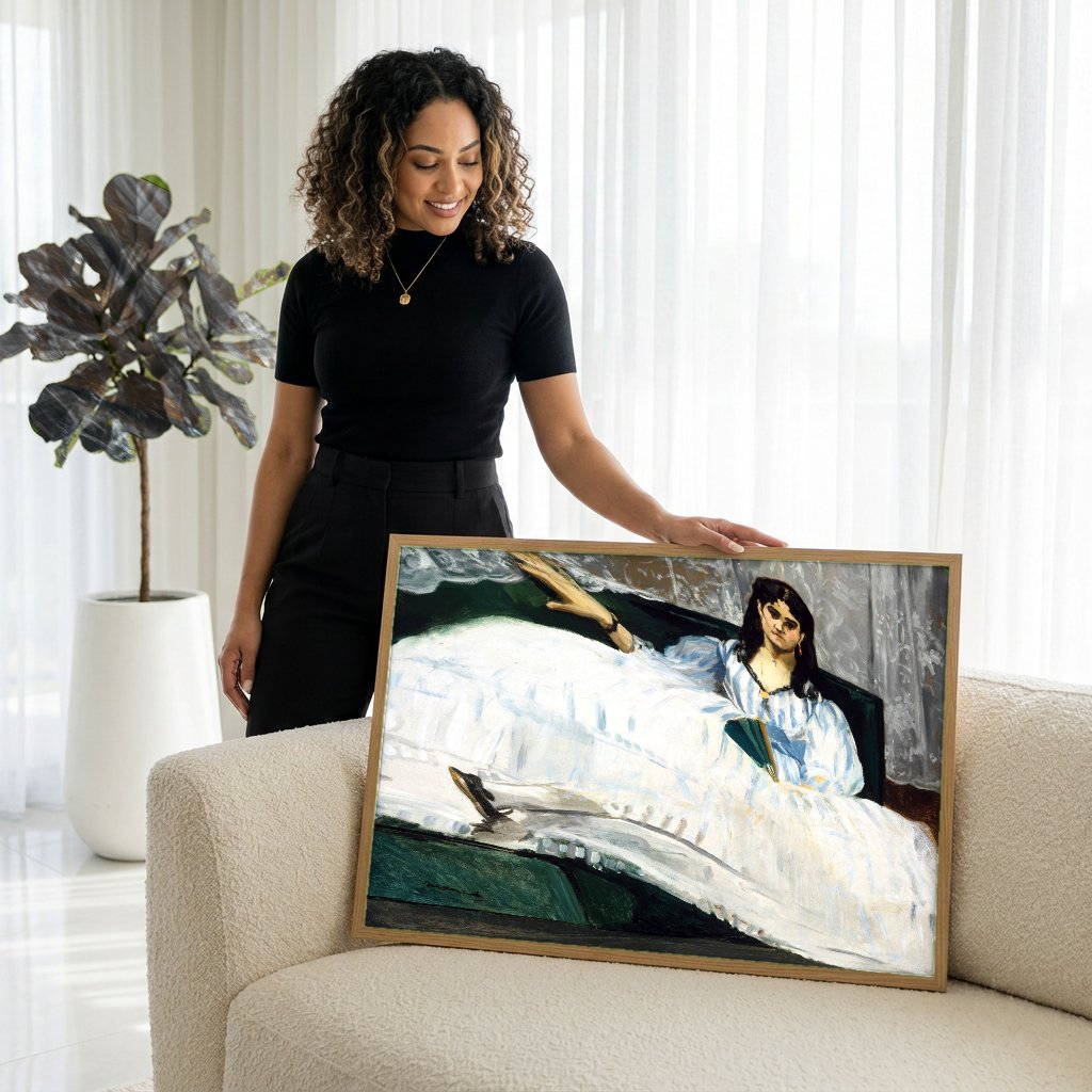 Quadro Decorativo A Mulher de Branco - Manet com modelo em ambiente