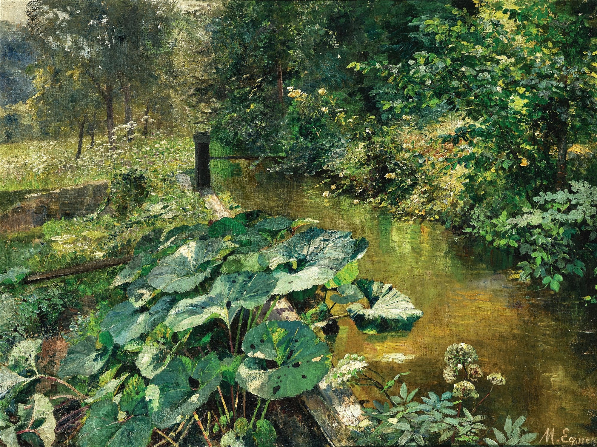 Pintura a óleo de uma paisagem exuberante com folhagens verdes grandes em primeiro plano, um riacho com reflexos da luz e árvores ao fundo. A assinatura 'M. Egner' é visível no canto inferior direito.