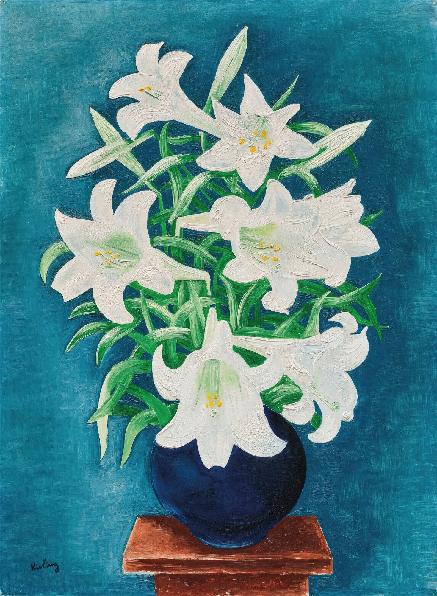 Quadro decorativo com lírios brancos em vaso azul escuro sobre fundo azul-petróleo. Assinatura 'Kisling' no canto inferior esquerdo.