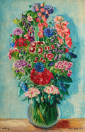 Quadro decorativo 'Vaso de Flores' de Moïse Kisling, com um exuberante arranjo floral em um vaso de vidro, sobre um fundo azul-claro texturizado. As flores, em tons vibrantes de vermelho, rosa, azul, roxo e branco, preenchem quase toda a tela, transmitindo vitalidade e alegria. A assinatura do artista e a data 'New York 1941' são visíveis no canto inferior direito.