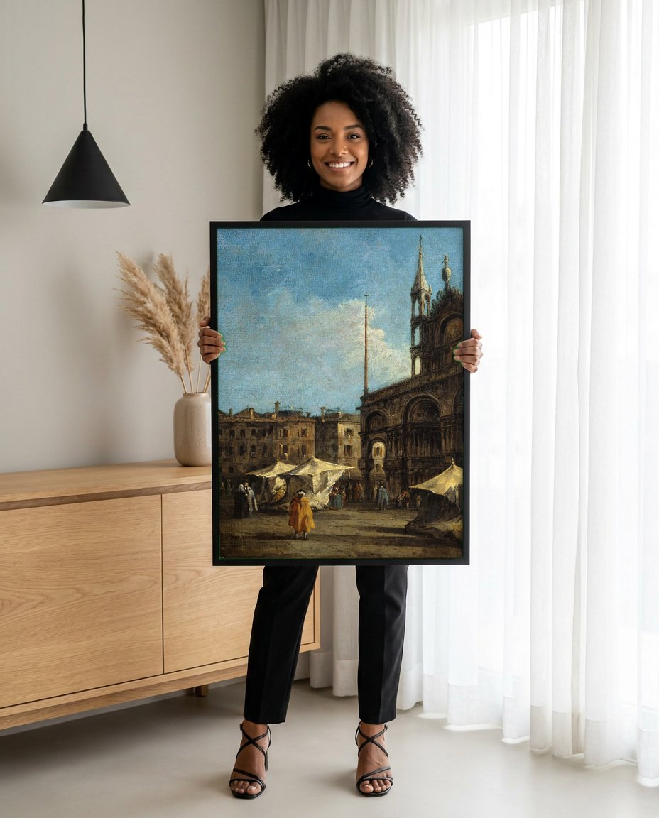 Quadro Decorativo Mercado em Veneza - Francesco Guardi | modelo apresentando o quadro emoldurado