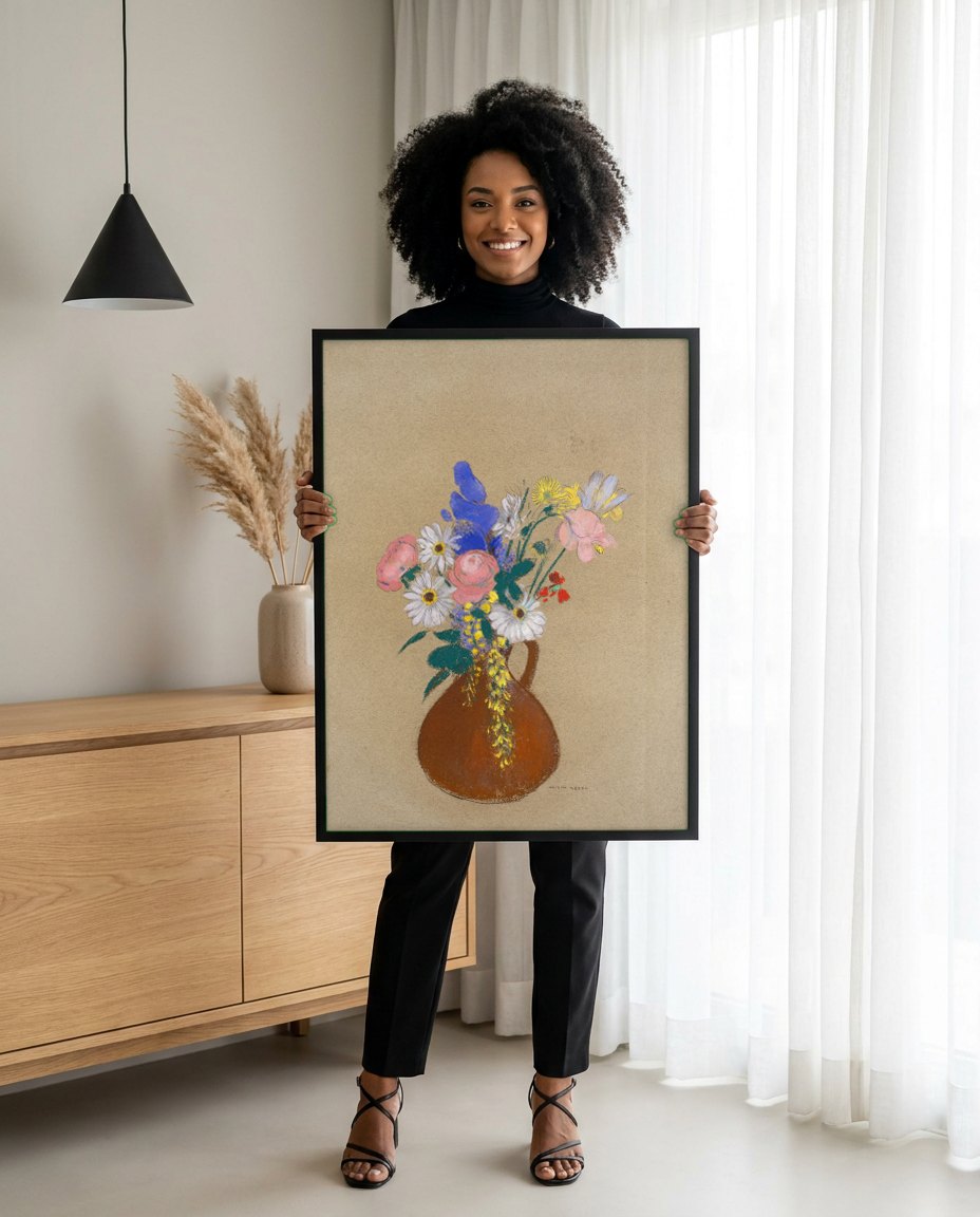 Quadro Decorativo Vaso de Flores - Odilon Redon | modelo apresentando o quadro emoldurado