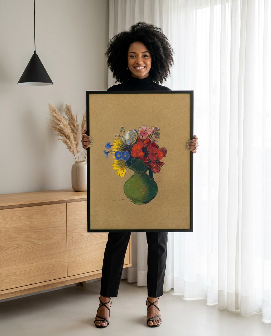 Quadro Decorativo Vaso de Flores - Odilon Redon | modelo apresentando o quadro emoldurado