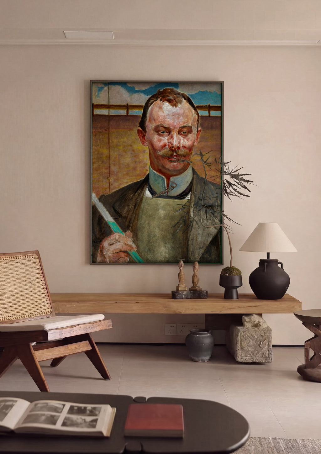 Quadro Decorativo 'Autorretrato com pincel' - Jacek Malczewski em ambiente decorado