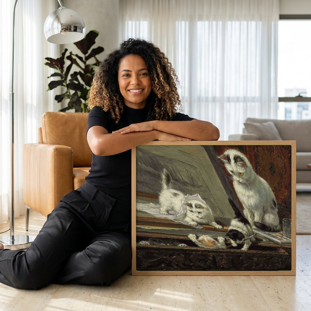 Quadro Decorativo Gatinhos Brincando no Ateliê - Henriëtte Ronner-Knip com modelo em ambiente