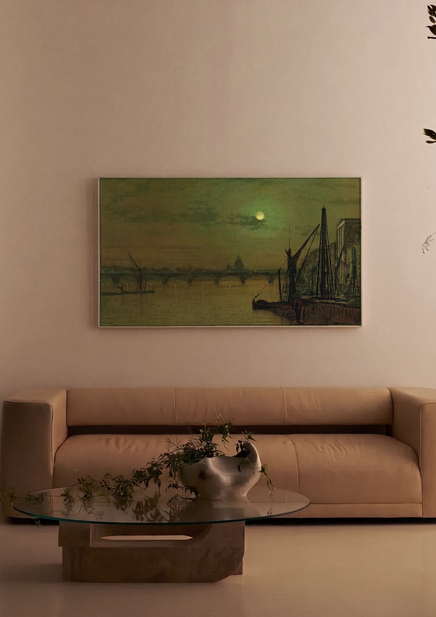 Quadro Decorativo 'Noite de Lua Cheia no Tâmisa' - Grimshaw em ambiente decorado