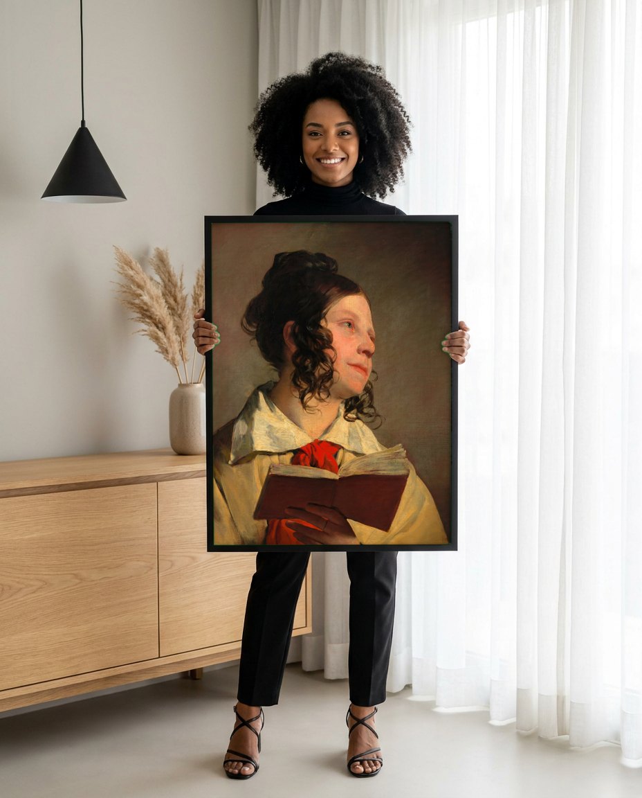 Quadro Decorativo A Leitora - Friedrich von Amerling | modelo apresentando o quadro emoldurado