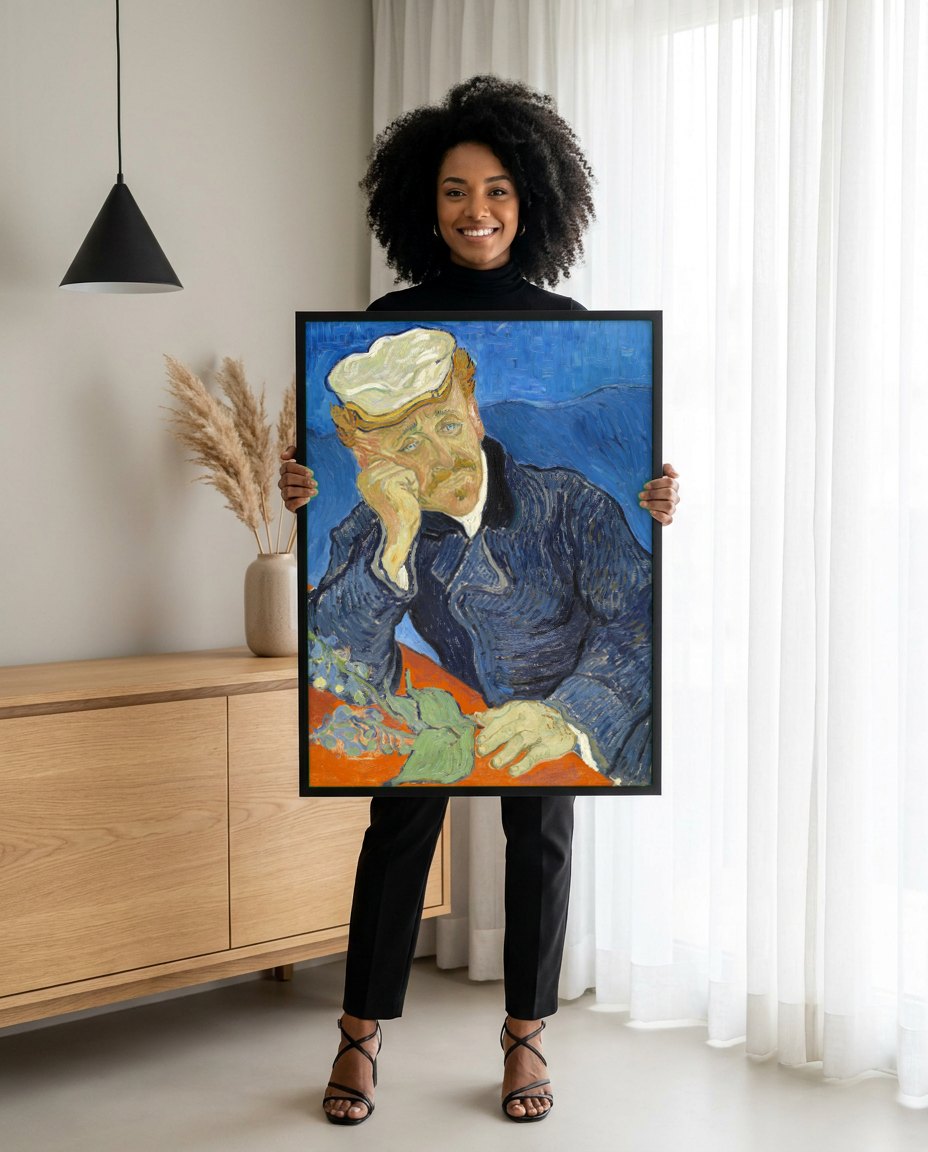 Quadro Decorativo Retrato de Marinheiro (Pai Tanguy) - Van Gogh | modelo apresentando o quadro emoldurado
