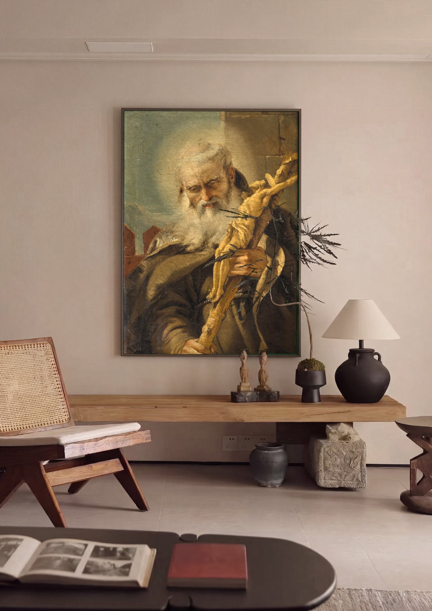 Quadro Decorativo Santo com Crucifixo - G. D. Tiepolo em ambiente decorado
