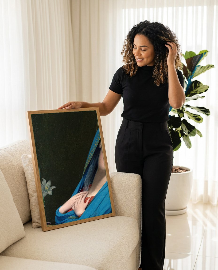 Quadro Decorativo A Virgem de Adoração - Ingres com modelo em ambiente