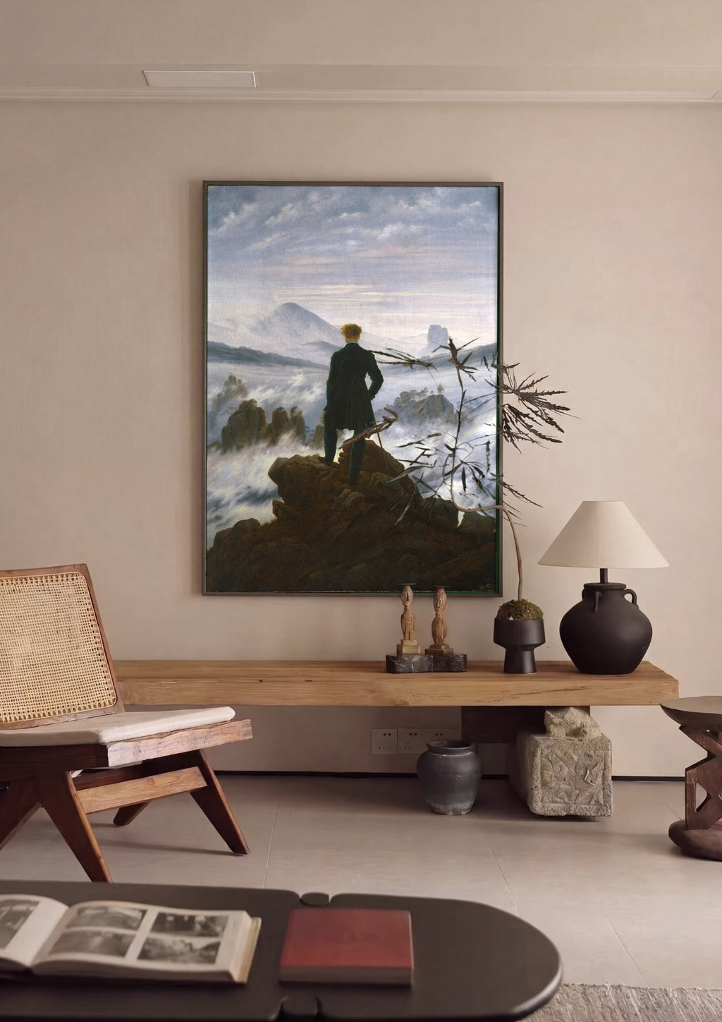 Quadro Decorativo O Caminhante sobre o Mar de Névoa - Caspar D. Friedrich em ambiente decorado