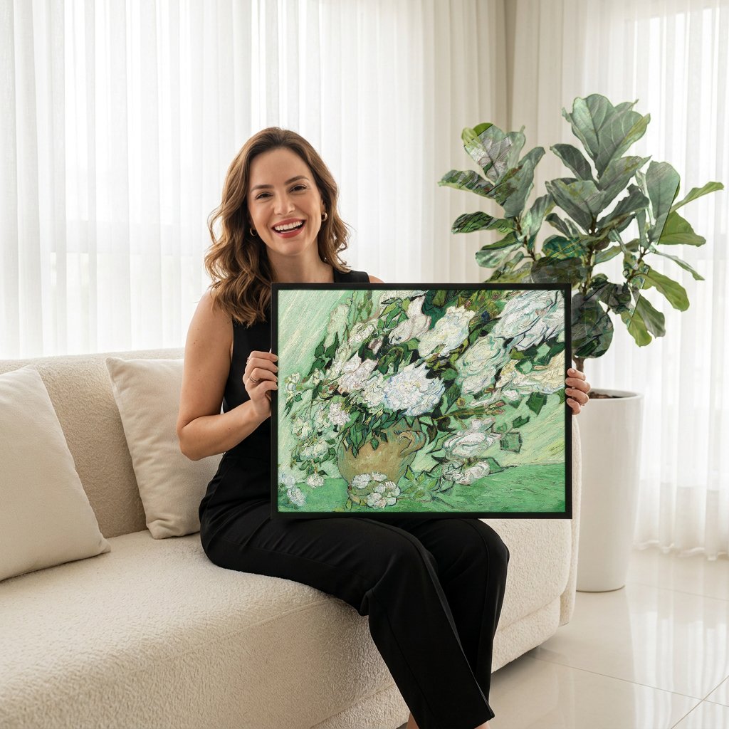 Quadro Decorativo Rosas Brancas - Van Gogh com modelo em ambiente