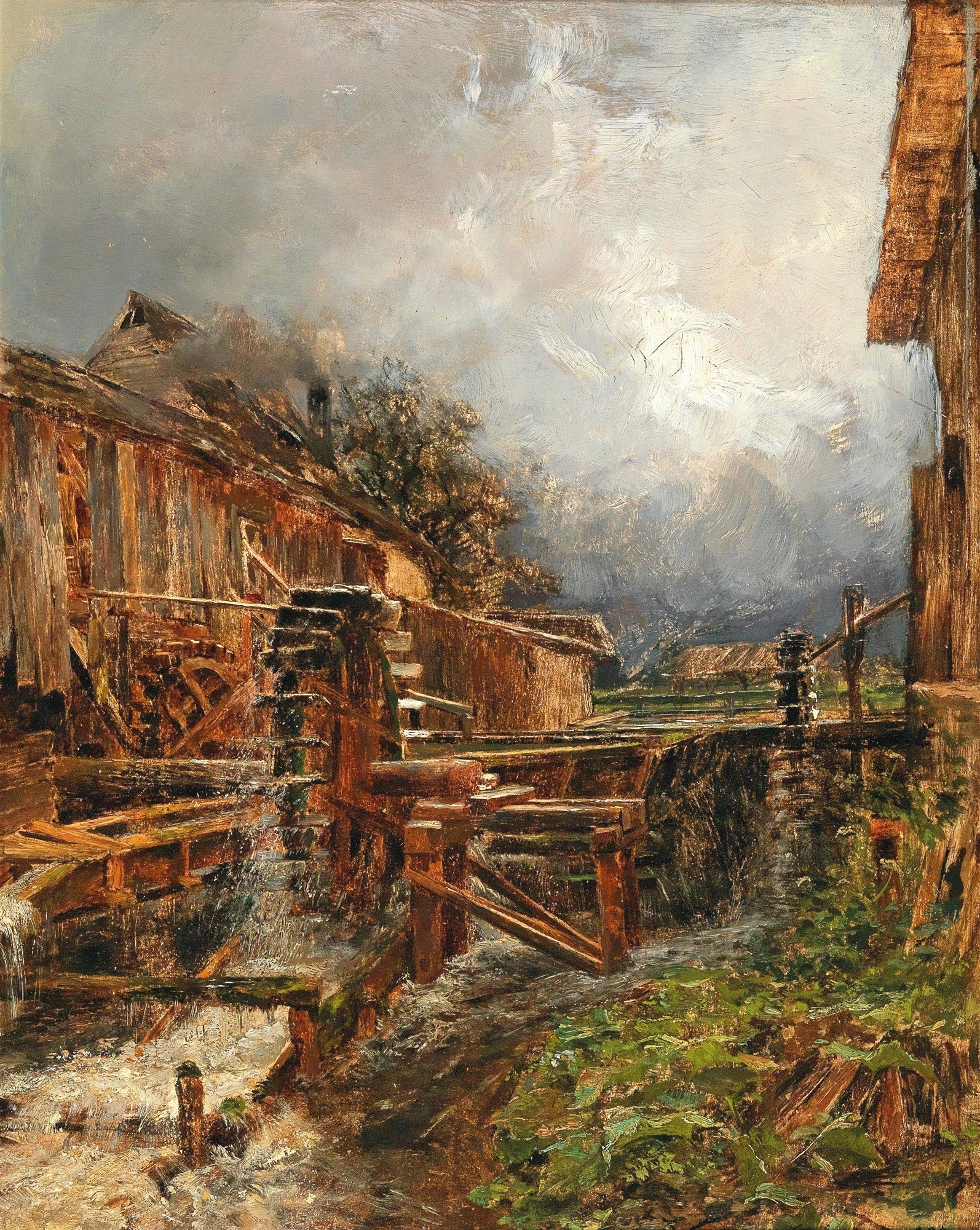 Pintura a óleo de um moinho de água rústico, com rodas d'água em movimento e edifícios de madeira sob um céu nublado e dramático, com fumaça saindo de uma chaminé. A técnica de pinceladas é visível, conferindo textura à obra. Olga Wisinger-Florian.