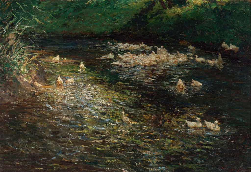 Pintura a óleo de Olga Wisinger-Florian retratando patos brancos nadando em um riacho de águas escuras e brilhantes, com vegetação densa e verde nas margens.