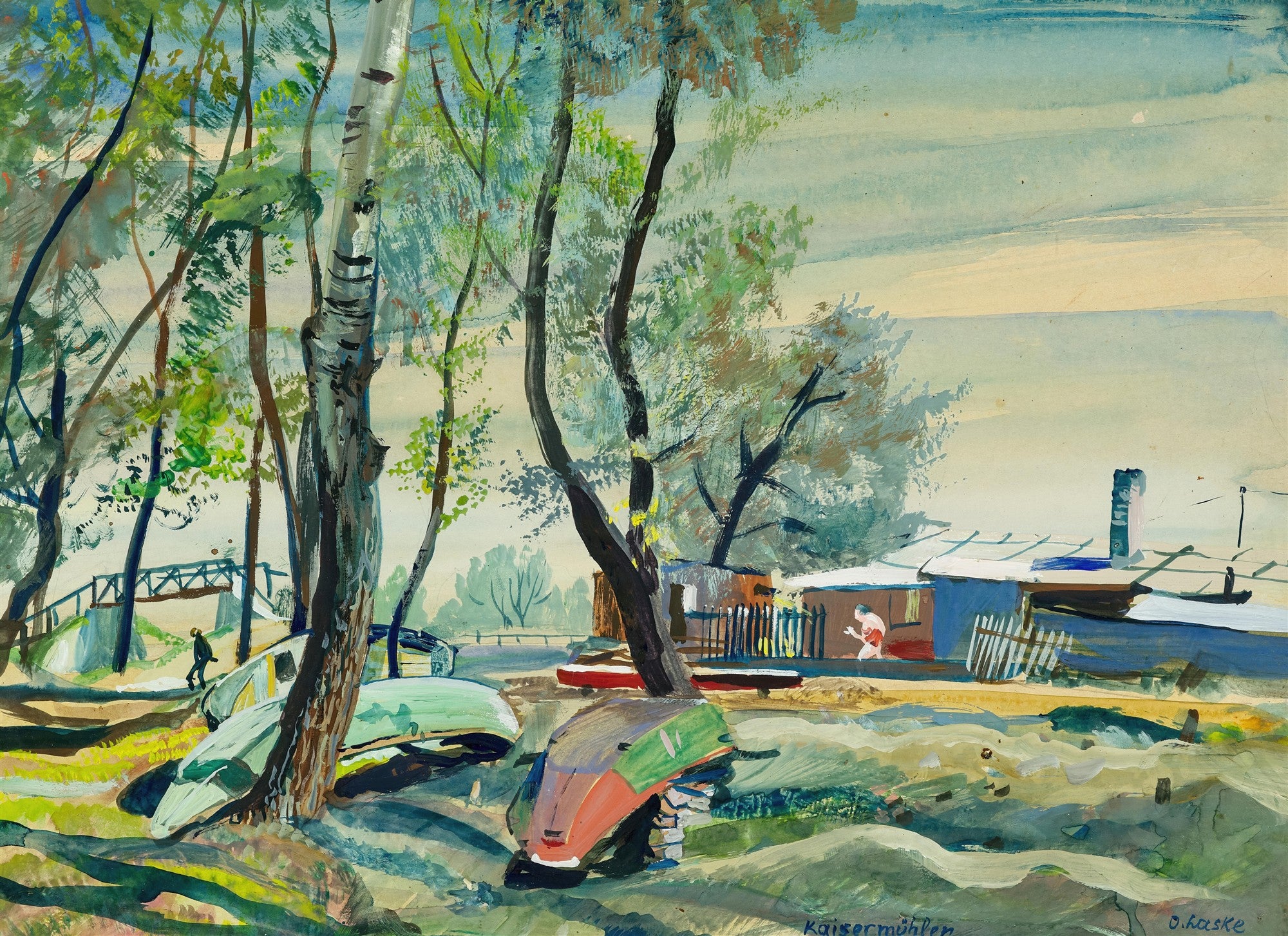 Uma pintura vibrante de Oskar Laske, intitulada 'Kaisermühlen', mostrando uma paisagem com árvores, um riacho com barcos virados, uma ponte e edifícios ao fundo sob um céu claro.