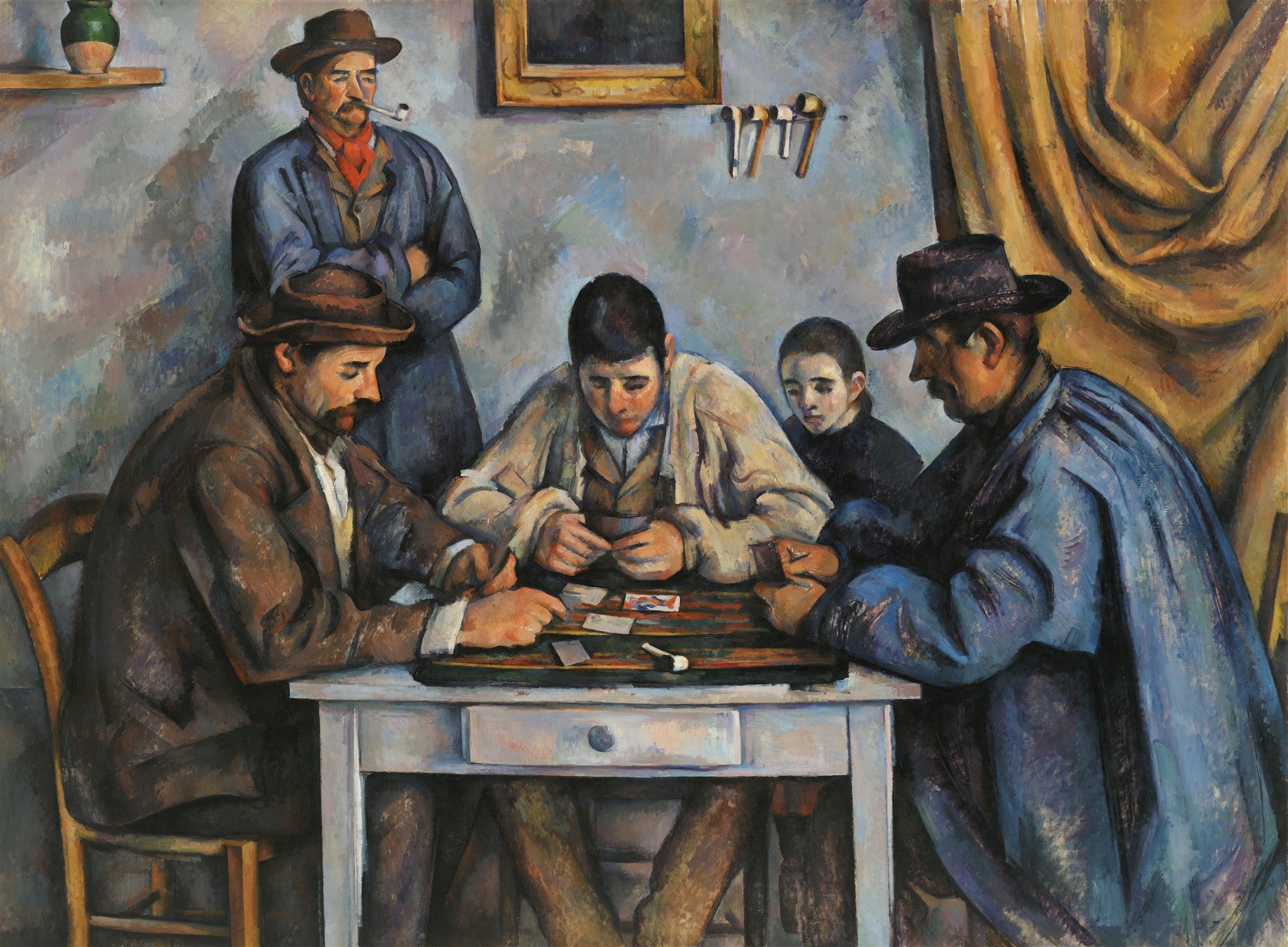 Quadro decorativo 'Os Jogadores de Cartas' de Paul Cézanne, retratando homens sentados em uma mesa jogando cartas, com um homem em pé ao fundo, em tons terrosos e azuis.