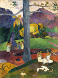 Quadro decorativo "Mata Mua" de Paul Gauguin, com figuras femininas tahitianas e uma divindade em uma paisagem tropical exuberante, com cores vibrantes e um grande tronco de árvore no centro. A obra possui a assinatura do artista no canto inferior direito.
