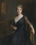 Retrato de uma senhora elegante com colar de pérolas, vestindo um vestido escuro e uma estola dourada, sentada em um ambiente clássico. Obra atribuída a Philip Alexius de László.