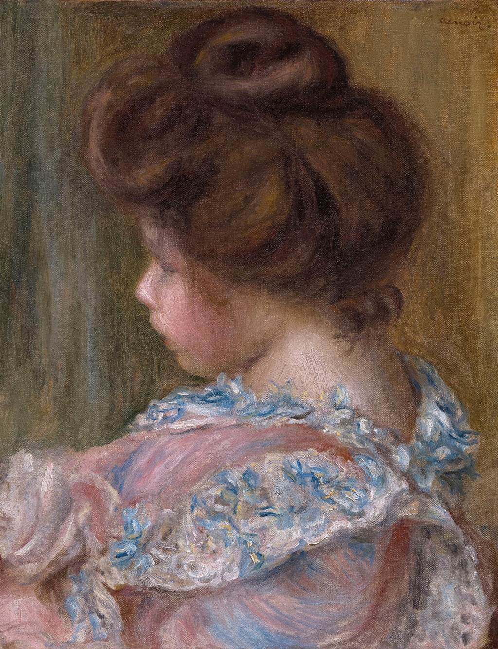 Retrato de uma jovem mulher de perfil com cabelos castanhos presos e um vestido rosa e azul, em estilo impressionista de Renoir.