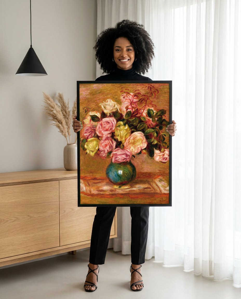 Quadro Decorativo Rosas em Vaso - Renoir | modelo apresentando o quadro emoldurado