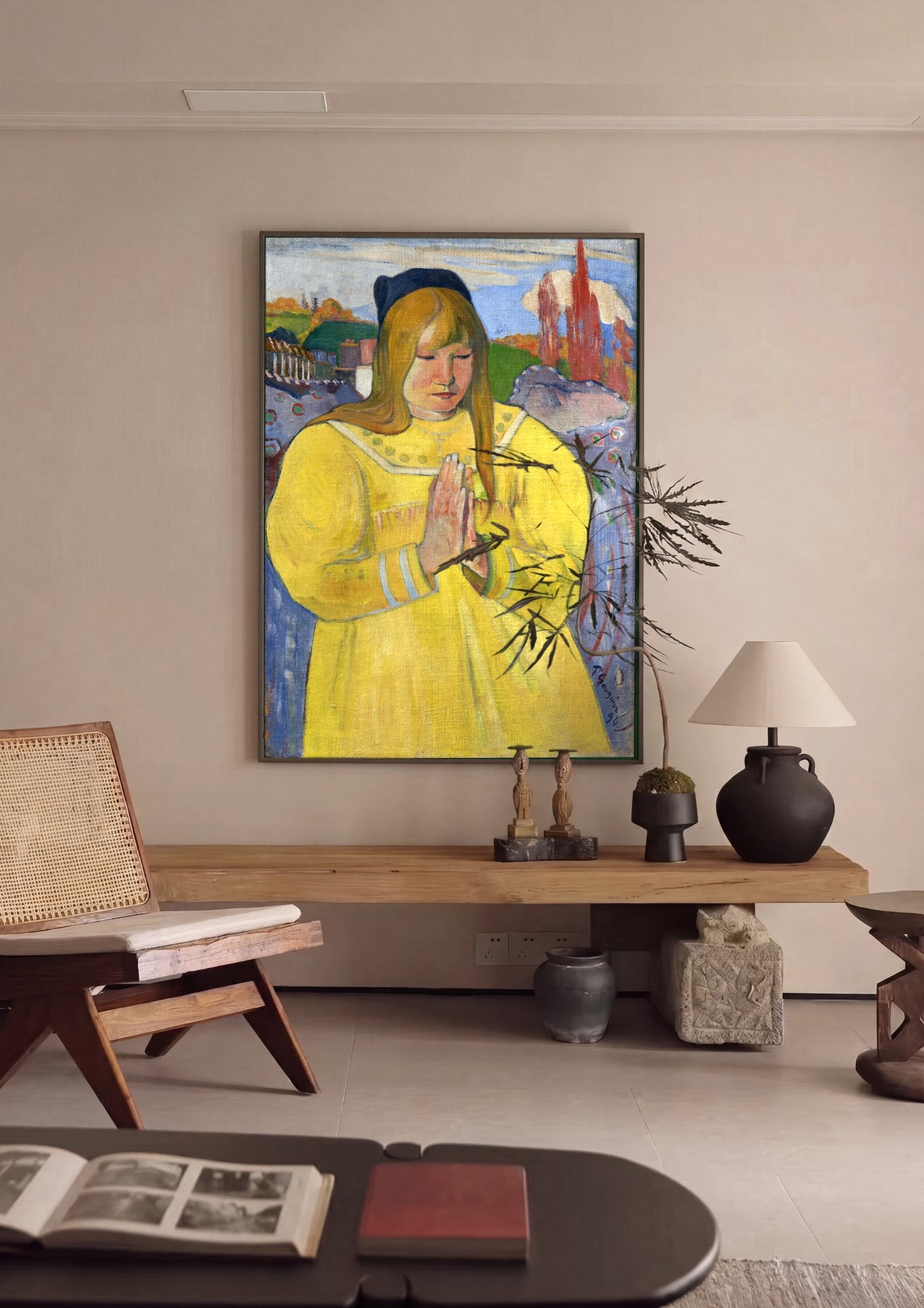 Quadro Decorativo A Pequena Bretona Orando - Gauguin em ambiente decorado