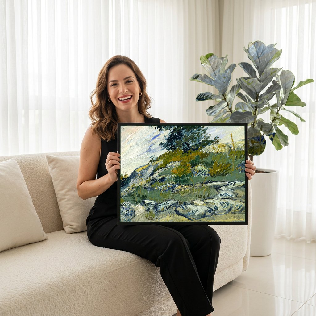 Quadro Decorativo A Montanha de Saint-Rémy - Van Gogh com modelo em ambiente