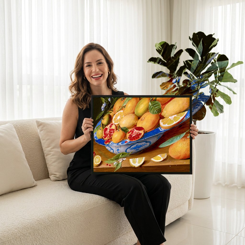 Quadro Decorativo Cesto de Frutas Cítricas - F. I. van Velde com modelo em ambiente