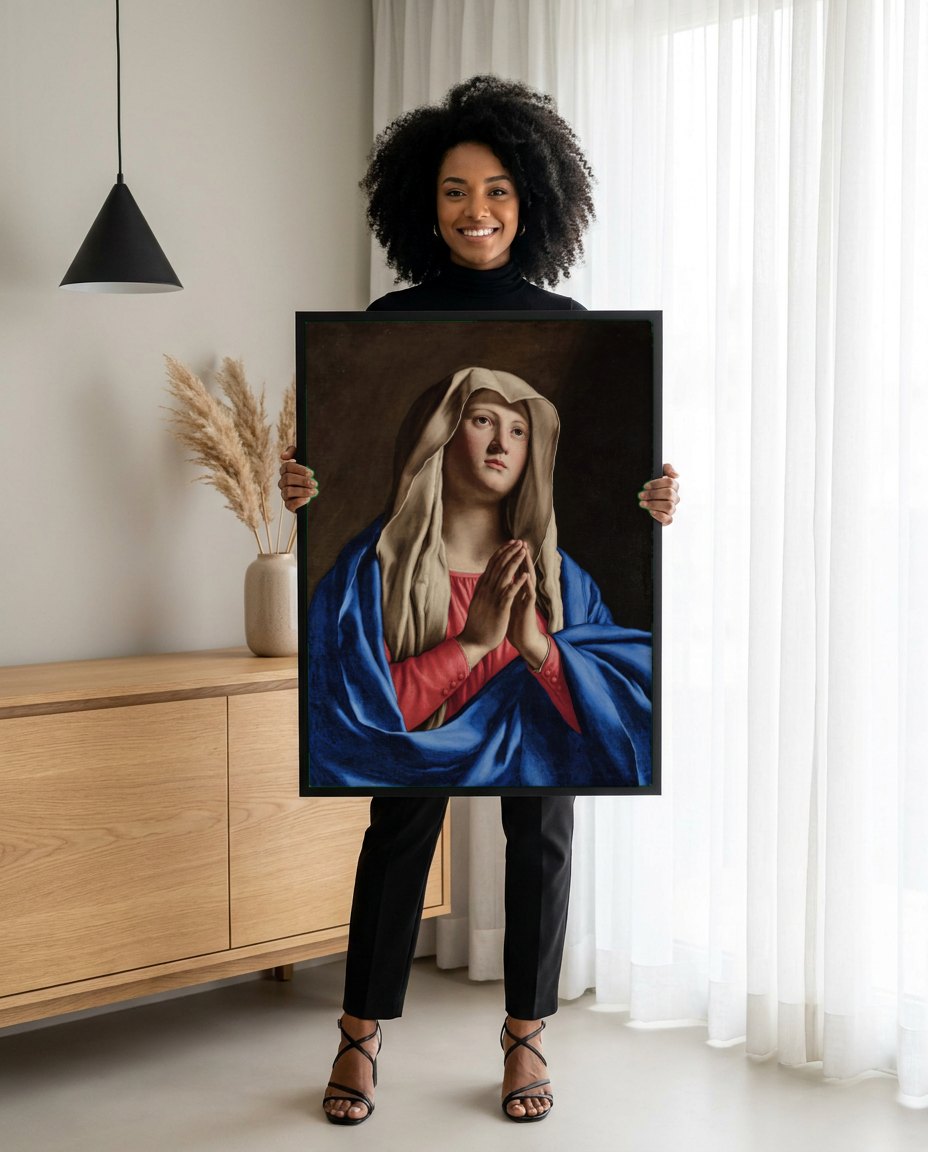 Quadro Decorativo A Virgem em Oração - Sassoferrato | modelo apresentando o quadro emoldurado