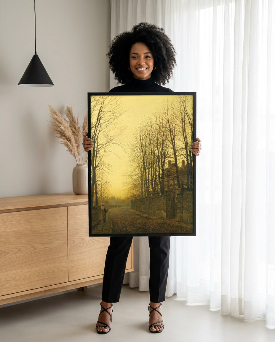 Quadro Decorativo 'Noite de Inverno' - Grimshaw | modelo apresentando o quadro emoldurado