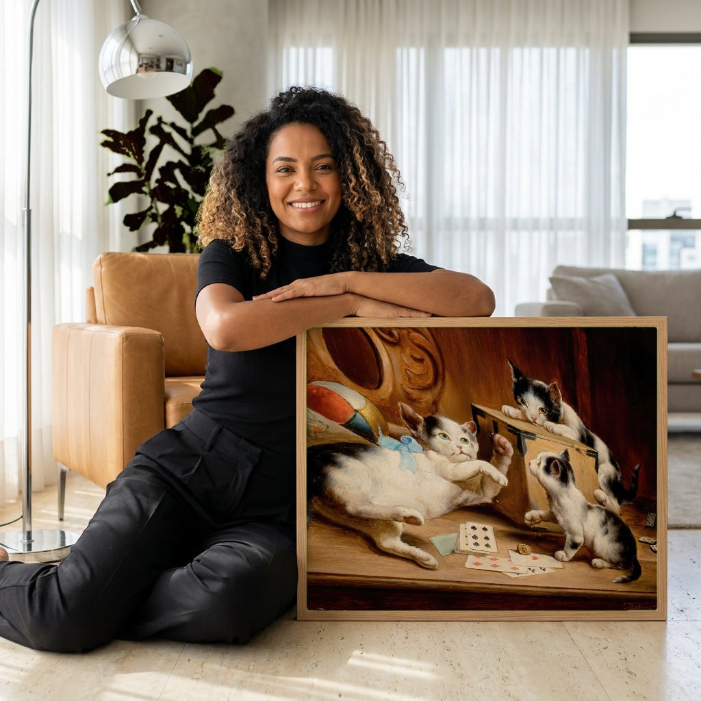 Quadro Decorativo Gatinhos Brincalhões - Carl Reichert com modelo em ambiente