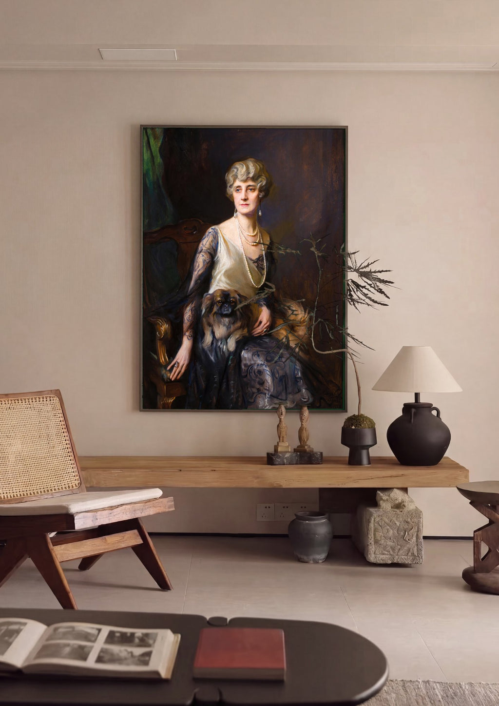 Quadro Decorativo Senhora com Pequinês - Philip Alexius de László em ambiente decorado