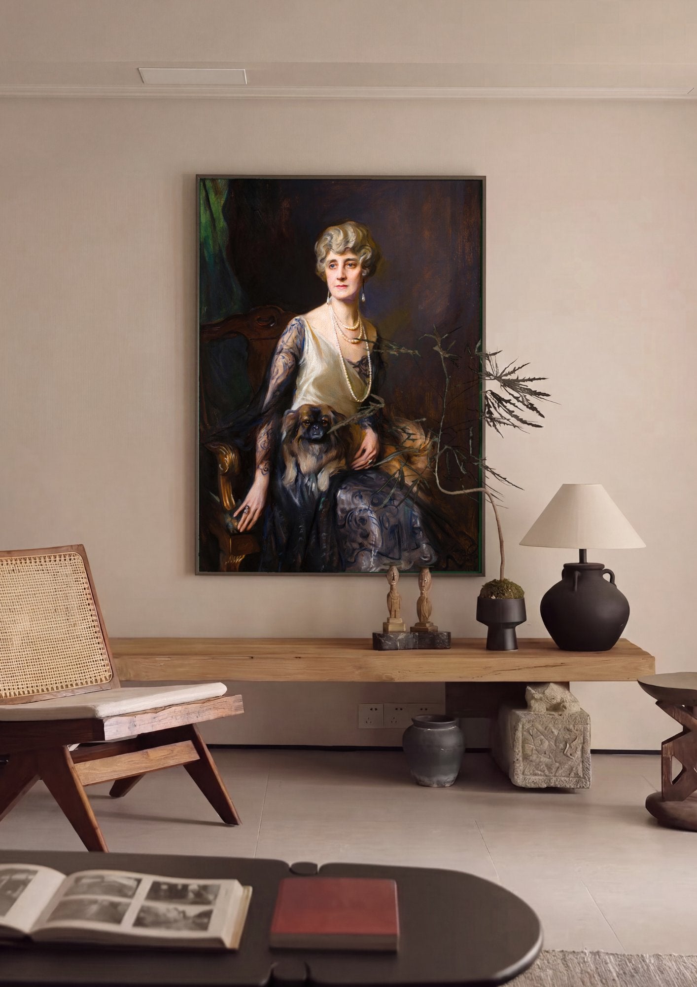 Quadro Decorativo Senhora com Pequinês - Philip Alexius de László em ambiente decorado
