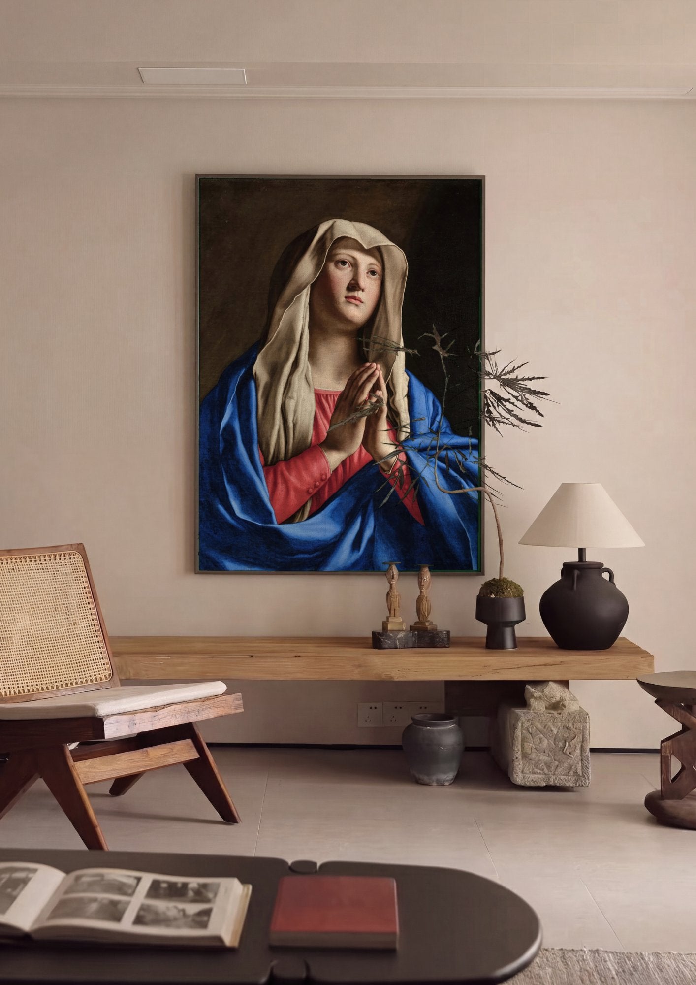 Quadro Decorativo A Virgem em Oração - Sassoferrato em ambiente decorado