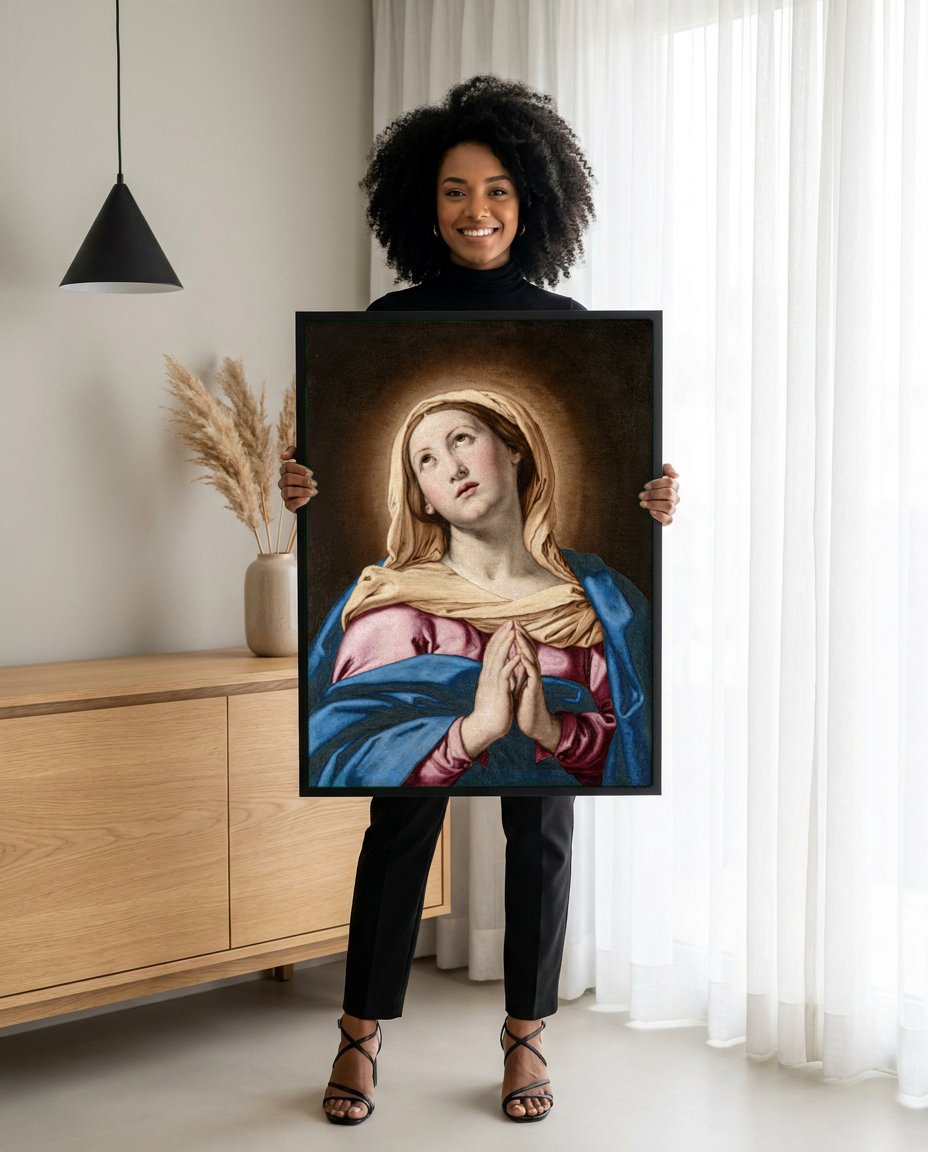 Quadro Decorativo A Virgem em Oração - Sassoferrato com modelo em ambiente