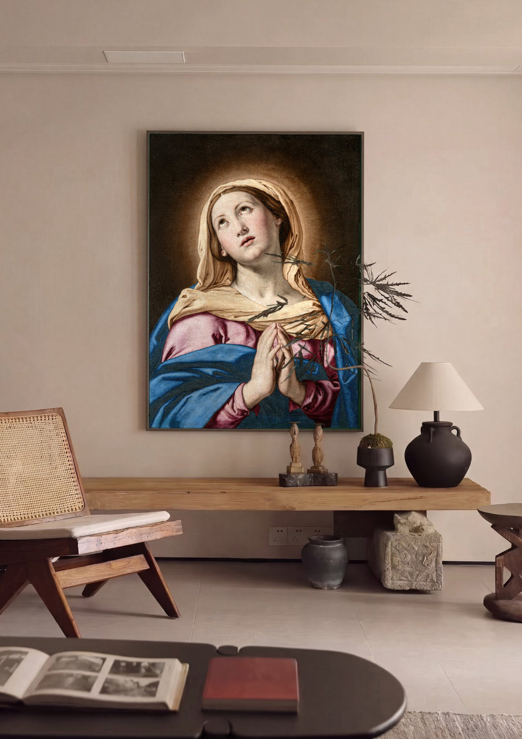 Quadro Decorativo A Virgem em Oração - Sassoferrato em ambiente decorado