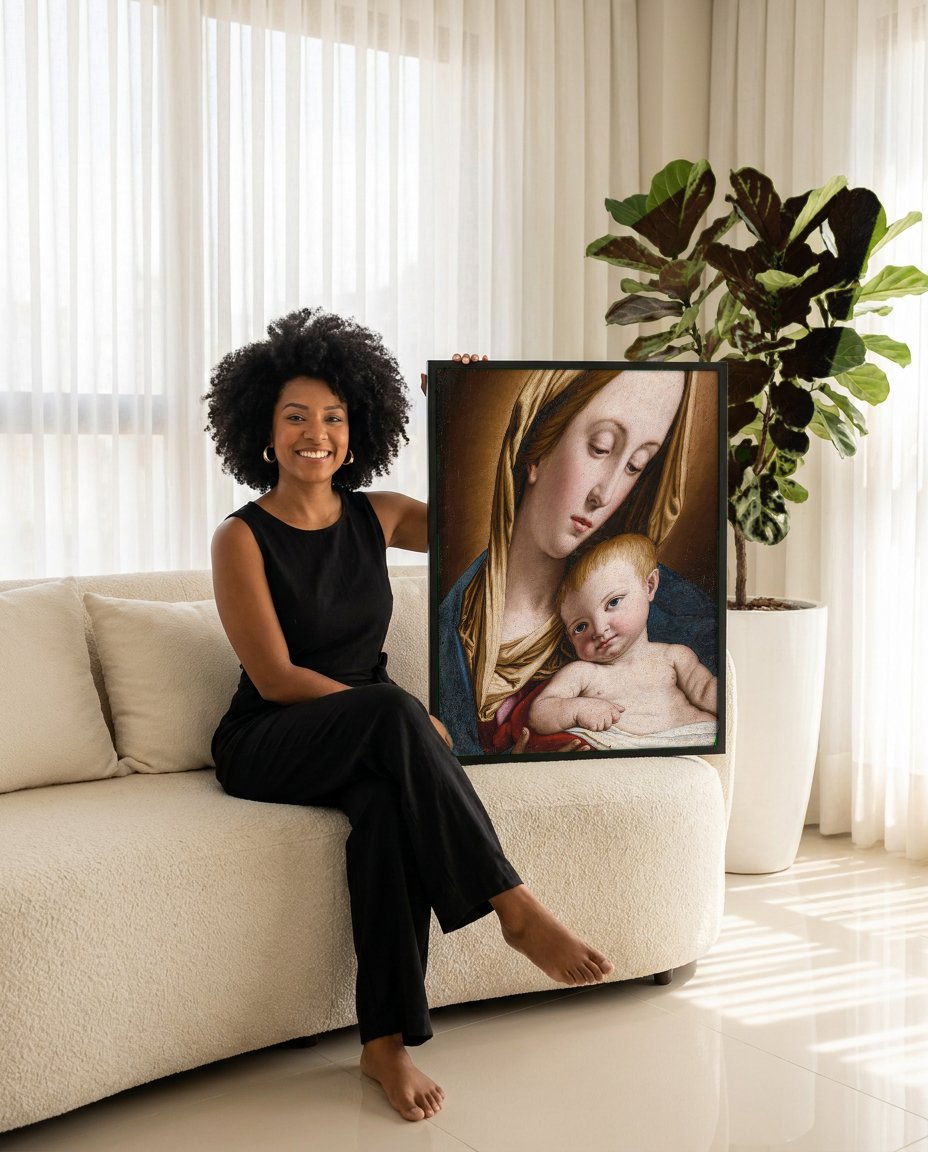 Quadro Decorativo Madonna e o Menino - Sassoferrato com modelo em ambiente
