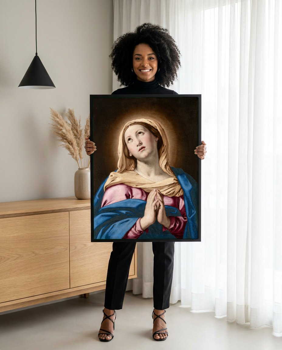 Quadro Decorativo A Virgem em Oração - Sassoferrato com modelo em ambiente