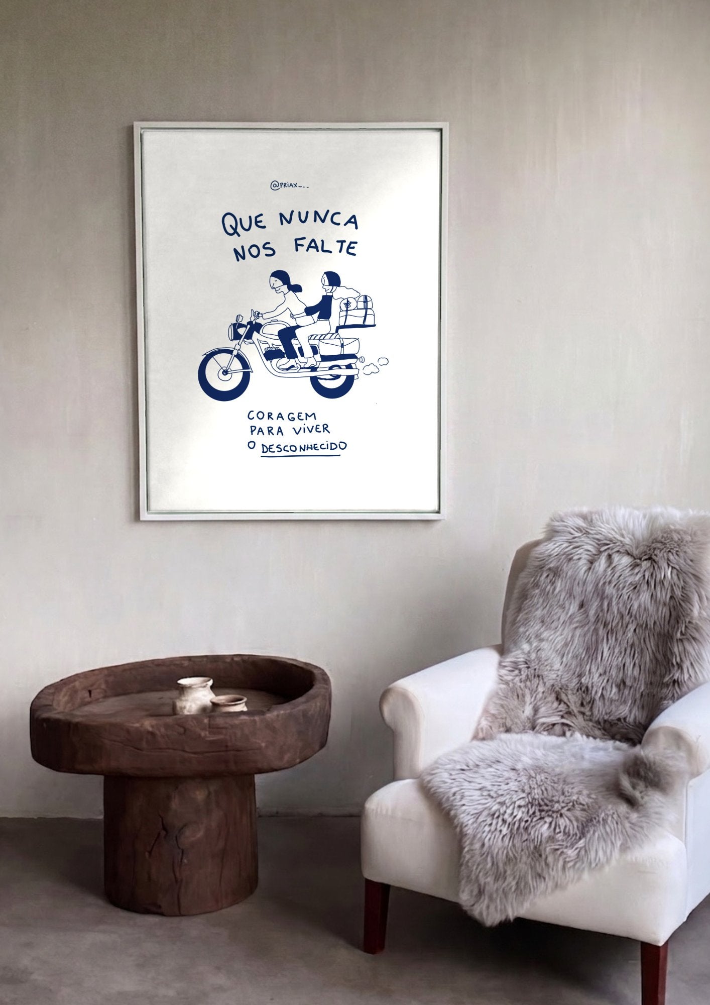 Quadro Decorativo 'Que Nunca Nos Falte Coragem' - Moto - Priscila Maciel em ambiente decorado
