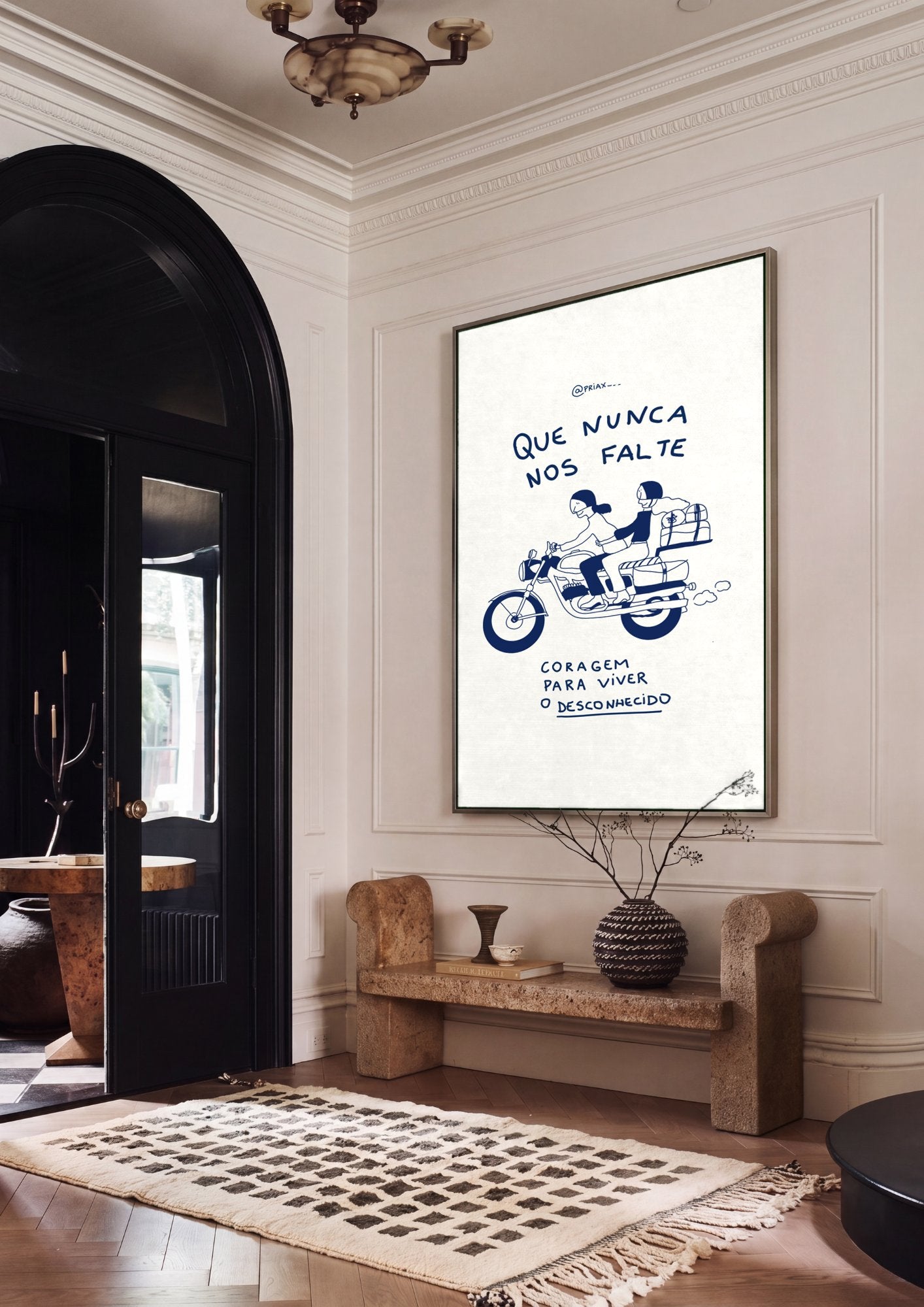 Quadro Decorativo 'Que Nunca Nos Falte Coragem' - Moto - Priscila Maciel em ambiente decorado