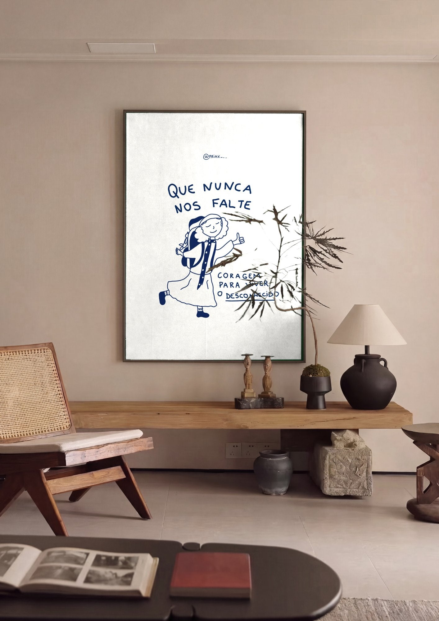 Quadro Decorativo 'Que Nunca Nos Falte Coragem' - Peregrina - Priscila Maciel em ambiente decorado
