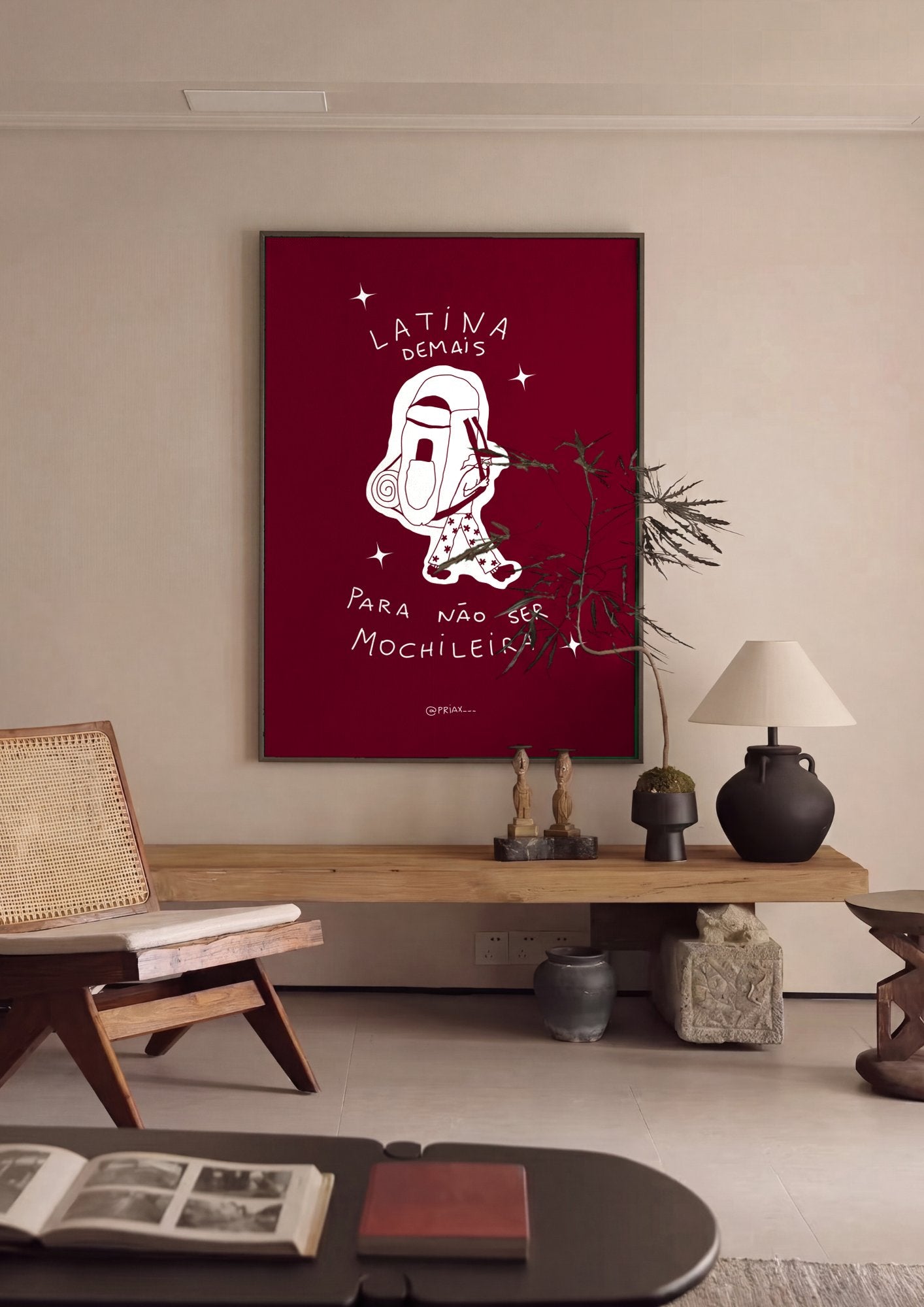 Quadro Decorativo 'Latina' - Bordô - Priscila Maciel em ambiente decorado