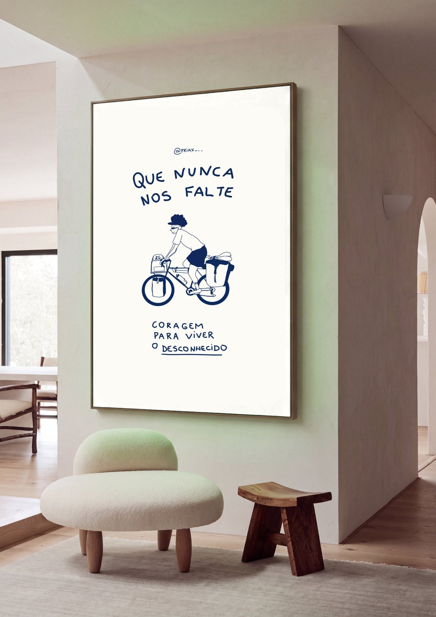 Quadro Decorativo 'Que Nunca Nos Falte Coragem' - Cicloviagem - Priscila Maciel em ambiente decorado