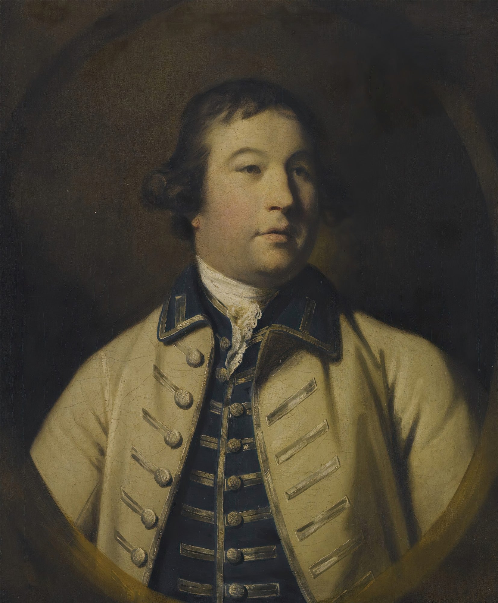 Retrato clássico de um homem em uniforme militar azul e creme, com botões dourados, em fundo escuro, pintado por Sir Joshua Reynolds.